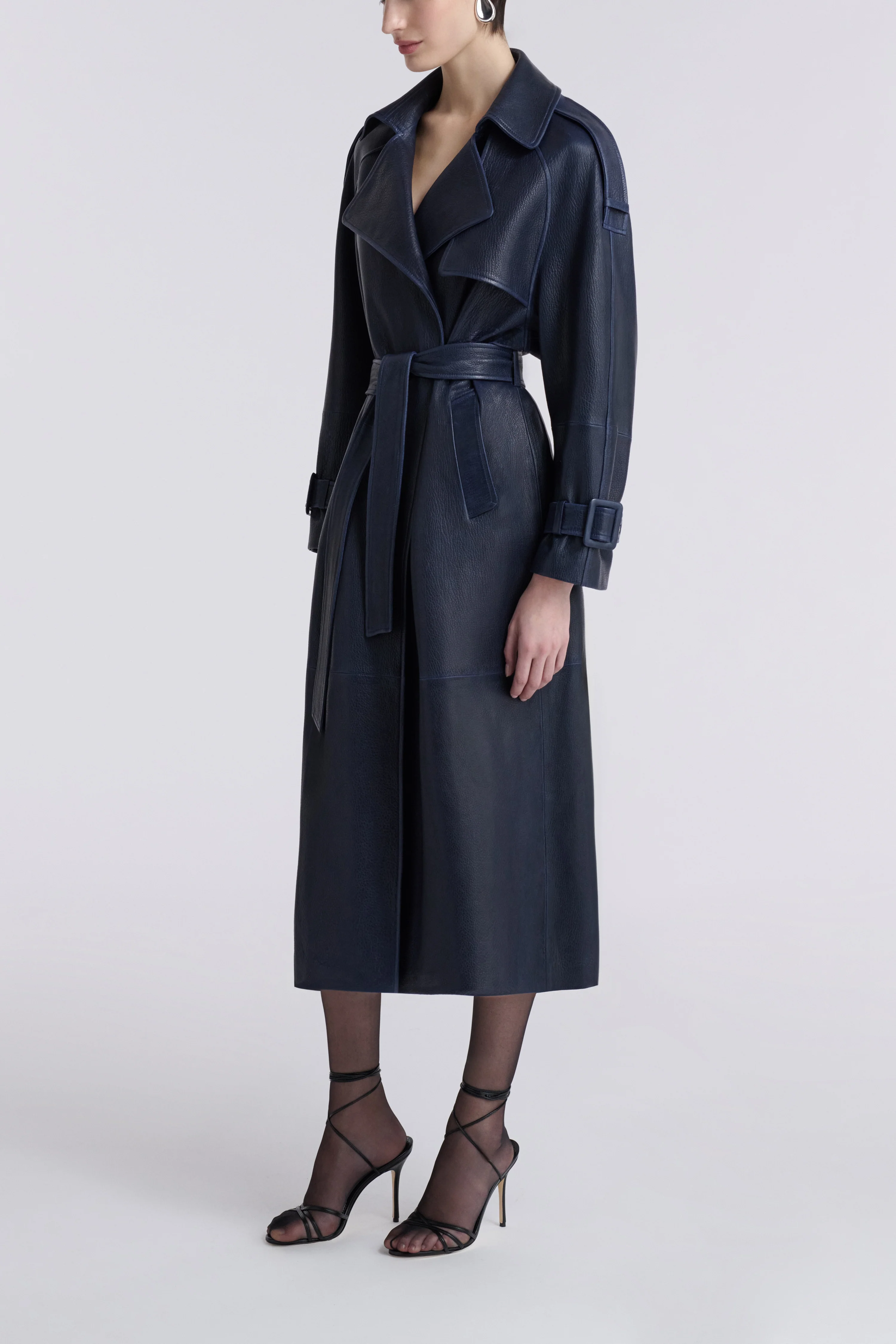 Claudia - Image 3
