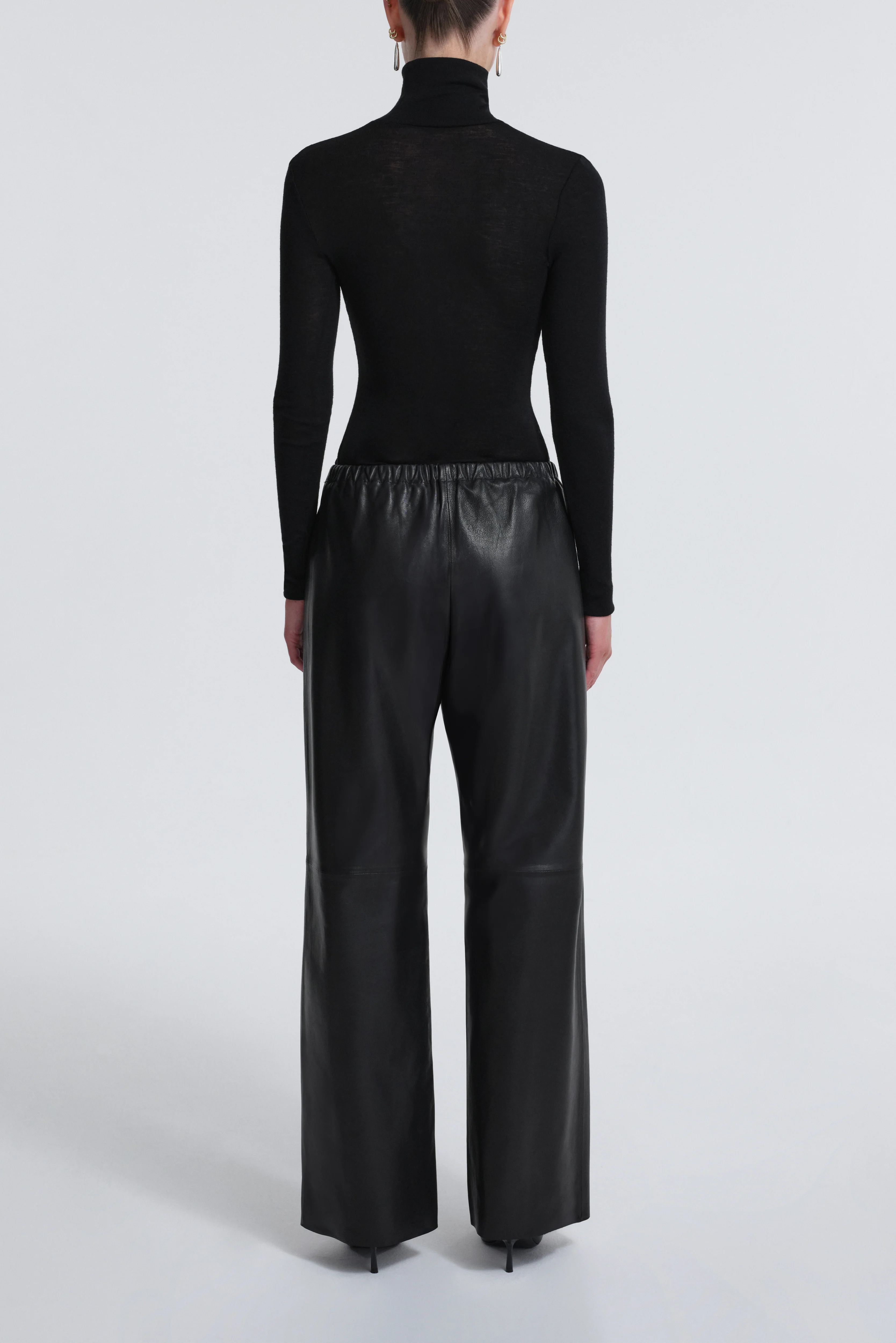 Olan - Image 4